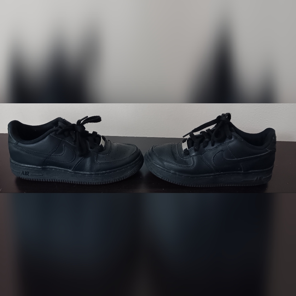 Nike Shoes 4y